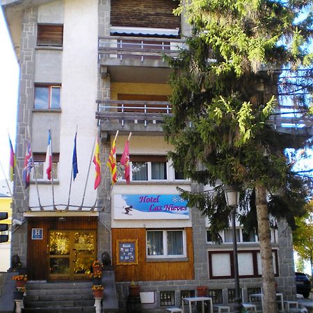 Auto Check In Hotel Las Nieves Jaca Exteriör bild