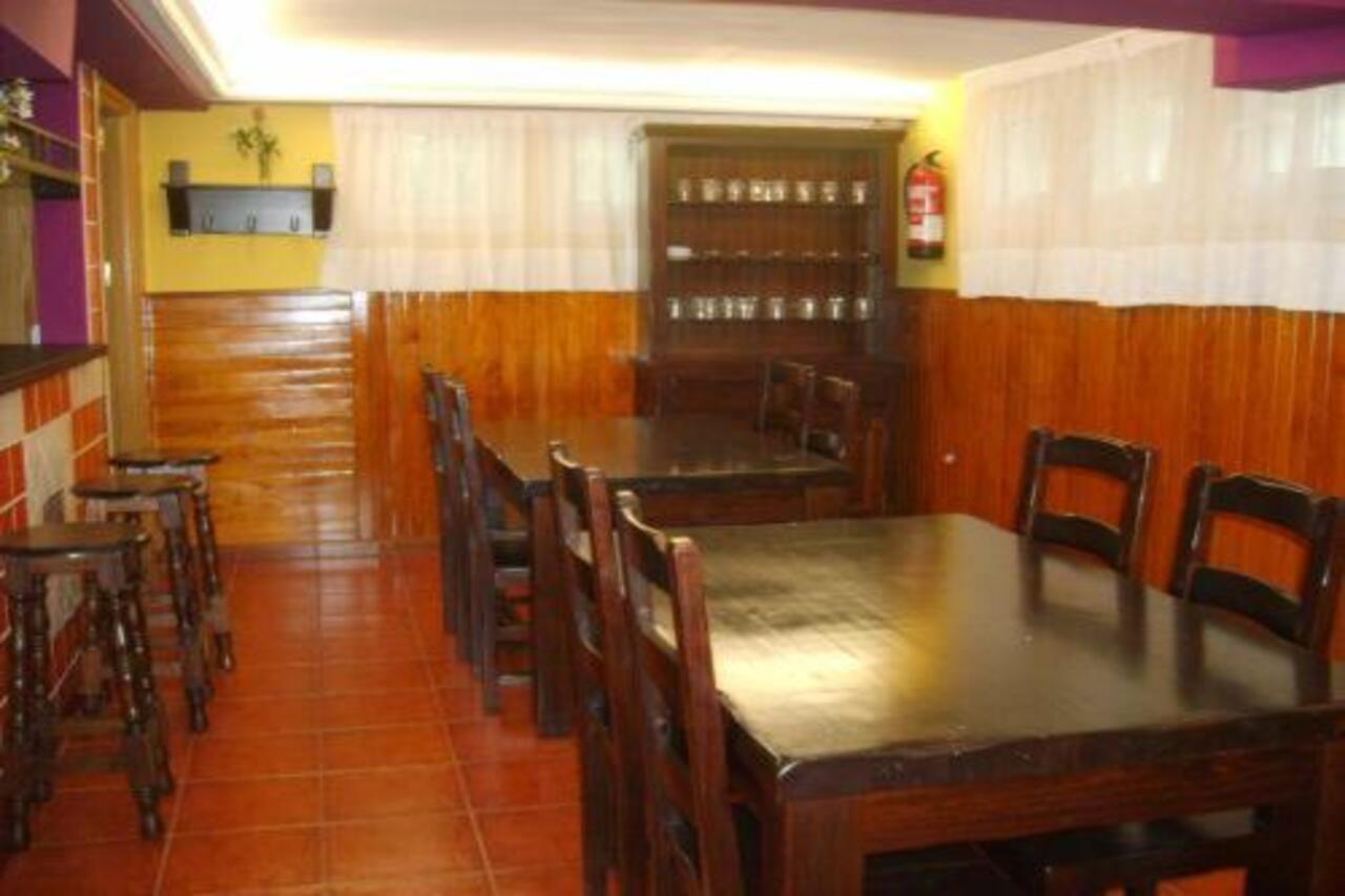 Auto Check In Hotel Las Nieves Jaca Exteriör bild