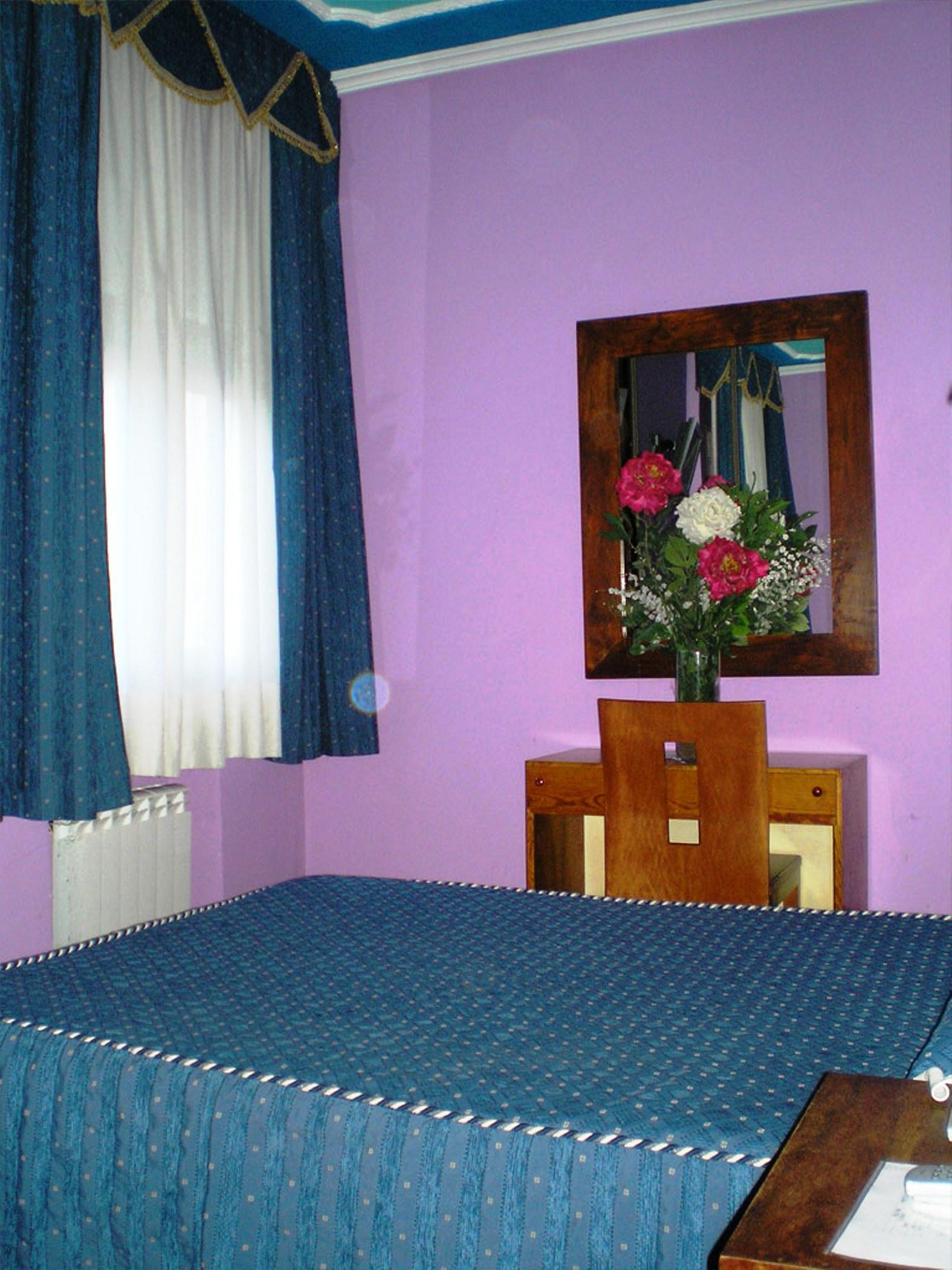 Auto Check In Hotel Las Nieves Jaca Exteriör bild